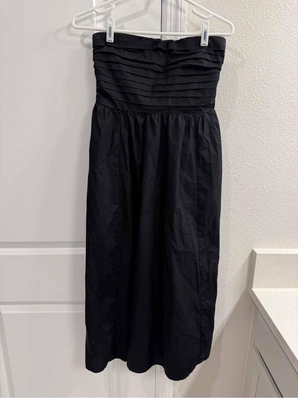 Abercrombie & Fitch Emerson Strapless Poplin Midi Dress in black